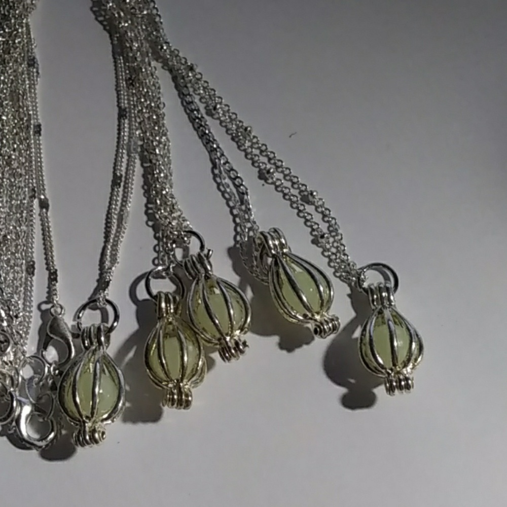 Resin jewelry